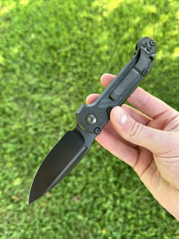 Microtech LUDT Clip Point DLC Carbon Fiber